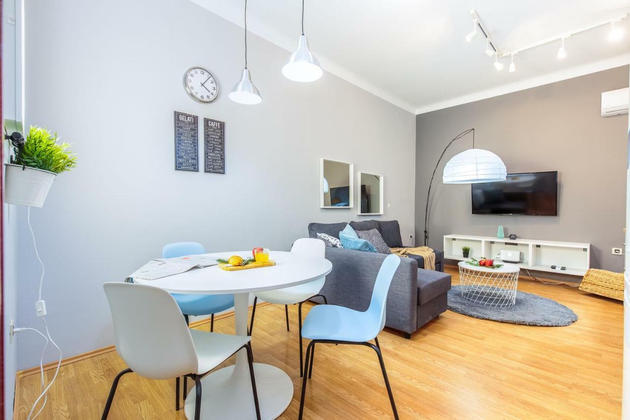 Apartment Dolac In Center Of Town Rijeka Eksteriør billede